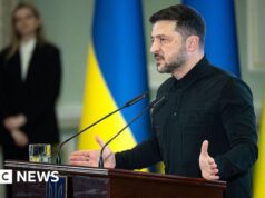 Rencana perdamaian terbaru menawarkan kemungkinan penarikan pasukan Ukraina dari wilayah timur, kata Zelensky