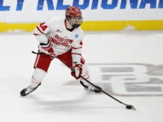 Cole Hutson keluar dari rumah sakit setelah terkena keping di helmnya