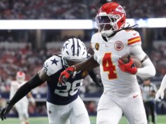 Musim Chiefs WR Rashee Rice (gegar otak) diparkir di barisan pit