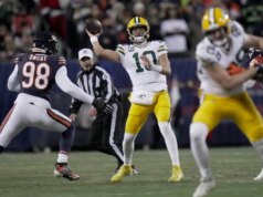 Pertanyaan QB masih ada tetapi tempat playoff dimainkan saat Packers, Ravens membalik halaman