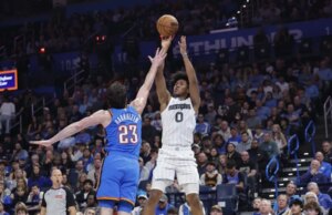 Guntur menyingkirkan Grizzlies, mempertahankan tanda kandang sempurna