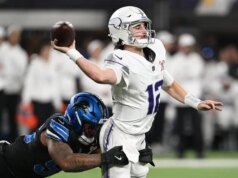 Viking menang keempat berturut-turut, menyingkirkan Lions dari perlombaan playoff