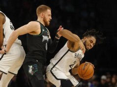 Cam Thomas menyemangati Nets saat mereka menyambut Warriors yang rawan turnover