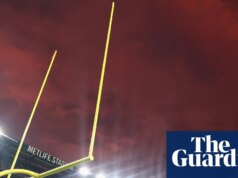 New York Jets membatalkan keputusan dan mengembalikan penggemar dalam kontes gol lapangan senilai $100k setelah keributan