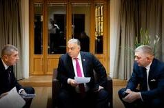 UE ‘dalam kondisi disintegrasi’ – Orban