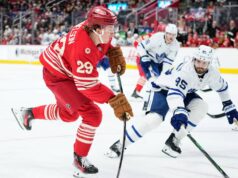 Maple Leafs jatuh ke tangan Pink Wings dalam perpanjangan waktu