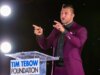 TIM TEBOW: Kejuaraan memudar, tetapi menunjukkan kepada orang-orang jalan menuju Yesus akan berarti selamanya