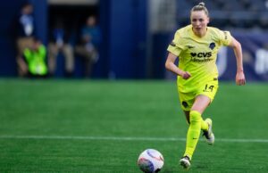 Gabby Carle dari Kanada menandatangani kontrak baru berdurasi lima tahun dengan Washington Spirit