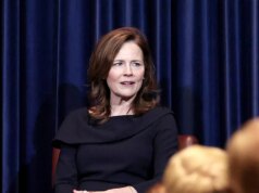 Amy Coney Barrett membahas bagaimana iman Katolik membuatnya tetap teguh dalam wawancara dengan Uskup Barron