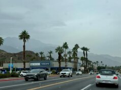 Badai California mengancam rumah dan perjalanan liburan