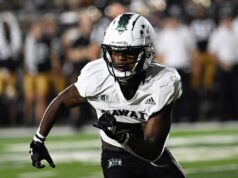 Cenacle Kanada berperan sebagai pahlawan bagi Hawaii di Hawaii Bowl