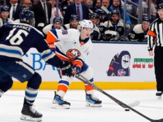 Pembalasan penduduk pulau memicu kekacauan saat kalah dari Blue Jackets