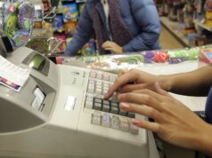 AI menangani penipuan pengembalian saat pengembalian liburan meningkat