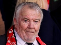 Mantan pemain sayap Nottingham Forest dan Skotlandia Robertson meninggal pada usia 72 tahun