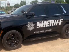 Latihan sasaran Natal berubah mematikan ketika peluru nyasar membunuh wanita Oklahoma yang duduk di teras