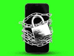 Sem telefone, sem rede de segurança social: bem-vindo ao ‘Clube Offline’