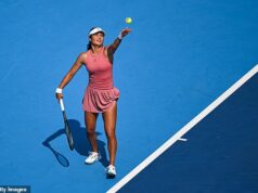 CONVERSA DA CIDADE: Depois da disputa do equipment rosa, Emma Radacanu ainda está elegante em Wimbledon vendo o vermelho