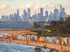 Os preços do ouro saltam mais de 3%, já que os mercados asiáticos devem negociar mistos depois que o Fed dos EUA mantém as taxas