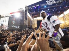 A juventude da Índia está a transformar os concertos numa economia. O dinheiro está seguindo