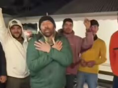 Sunny Deol corta o bolo comemorando ‘Border 2’ – Assista