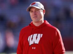 Relatórios: Projetos de lei contratando Jim Leonhard dos Broncos como DC