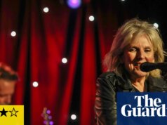 Crítica de Lucinda Williams – A lenda americana luta brilhantemente contra um mundo desequilibrado