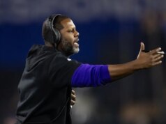 Comandantes escolhem Daronte Jones para reviver a defesa