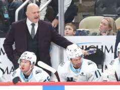 Explosão do segundo período leva Mammoth a ultrapassar Predators