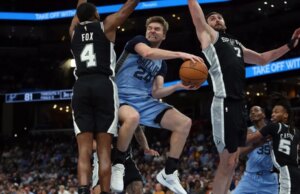 Resumo da NBA: Grizzlies rali, beliscar Spurs no bloqueio closing