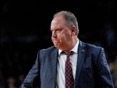 Wisconsin elimina grande déficit e derruba Minnesota