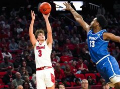 Nº 25 Miami (Ohio) fazendo arremessos de embreagem para se manter perfeito, enfrenta UMass