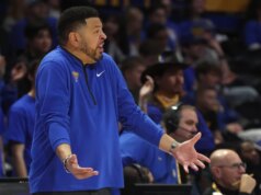 Sliding Pitt tenta resolver problemas na linha de lance livre contra Wake Forest