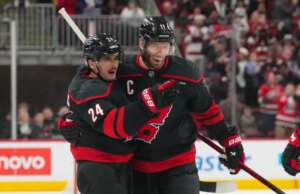 Furacões continuam quentes no gelo doméstico, beliscam Sabres