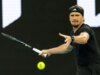 Alexander Zverev, em busca do primeiro título importante, avança no Aberto da Austrália