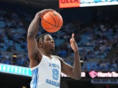 O número 16 da UNC trabalha para continuar vencendo no confronto contra a difícil Ga. Tech