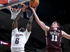 Atrás dos 23 anos de Rashaun Agee, Texas A&M se afasta do Miss.