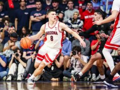 O número 1 do Arizona maltrata Cincinnati e melhora para 19-0