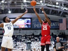 Wisconsin enterra Penn State mais cedo pela quinta vitória consecutiva