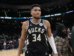 Giannis Antetokounmpo (panturrilha) espera perder pelo menos um mês