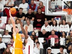 O confronto do Tennessee com Auburn oferece a JP Estrella uma likelihood de bis