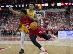 Ohio State se esforça para entregar rara derrota em casa a Wisconsin