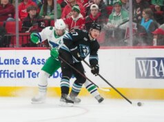 Furacões marcam 3 nos 2 minutos finais e roubam o jogo do Mammoth