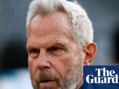 E-mails supostamente mostram mulheres procuradas por Epstein para o coproprietário do New York Giants, Steve Tisch