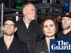 Poste suas perguntas para Nina Persson dos Cardigans