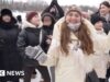 Assista: Frozen River oferece festa dançante em Kyiv