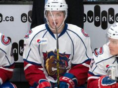 O profissional de hóquei de volta a Hamilton?