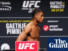 O lutador do UFC Cameron Smotherman desmaia após pesagem em cena angustiante