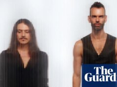 Placebo estreia no teatro com trilha sonora para produção de Brecht da Royal Shakespeare Firm