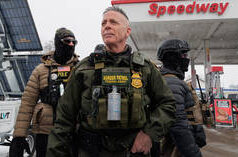 Legislador dos EUA Ilhan Omar pulverizado com ‘líquido desconhecido’ (VÍDEO)