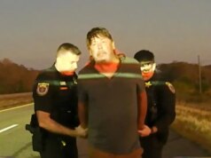 Motorista da Flórida é esbofeteado com acusação de DUI depois que o carro entra em chamas